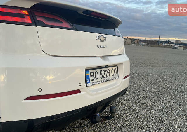 Белый Шевроле Вольт, объемом двигателя 1.4 л и пробегом 177 тыс. км за 8300 $, фото 5 на Automoto.ua