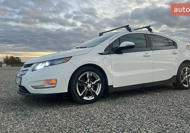 Белый Шевроле Вольт, объемом двигателя 1.4 л и пробегом 177 тыс. км за 8300 $, фото 2 на Automoto.ua