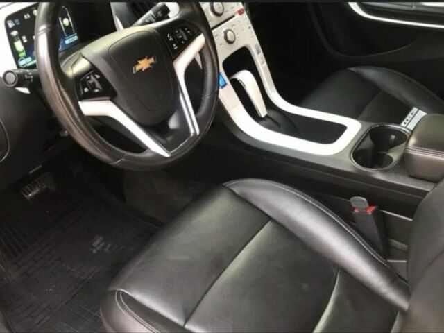 Белый Шевроле Вольт, объемом двигателя 1.4 л и пробегом 180 тыс. км за 11500 $, фото 6 на Automoto.ua