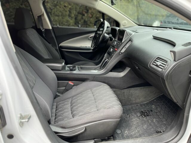 Белый Шевроле Вольт, объемом двигателя 1.4 л и пробегом 176 тыс. км за 9500 $, фото 21 на Automoto.ua