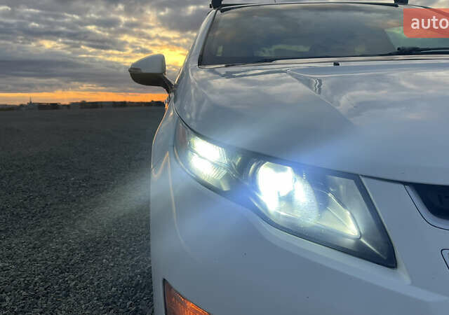 Белый Шевроле Вольт, объемом двигателя 1.4 л и пробегом 177 тыс. км за 8300 $, фото 10 на Automoto.ua