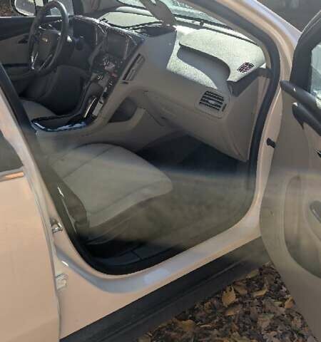 Білий Шевроле Вольт, об'ємом двигуна 1.4 л та пробігом 232 тис. км за 14000 $, фото 10 на Automoto.ua