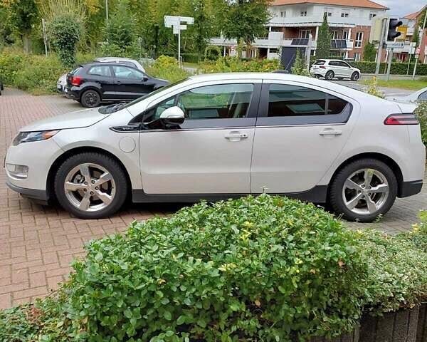 Белый Шевроле Вольт, объемом двигателя 1.4 л и пробегом 178 тыс. км за 9000 $, фото 3 на Automoto.ua