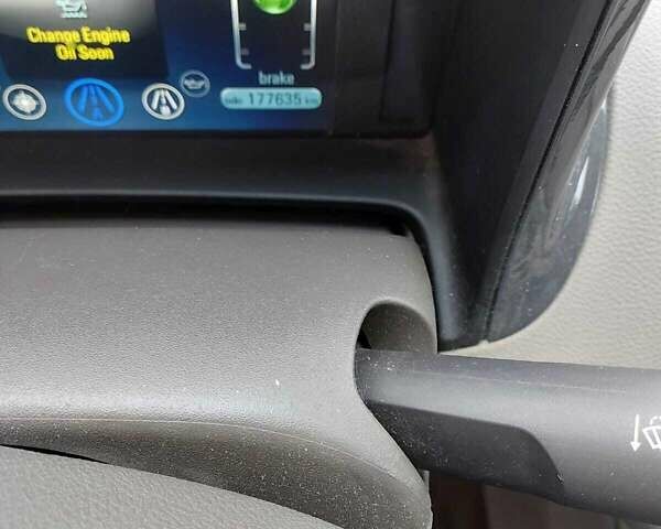 Белый Шевроле Вольт, объемом двигателя 1.4 л и пробегом 178 тыс. км за 9000 $, фото 5 на Automoto.ua