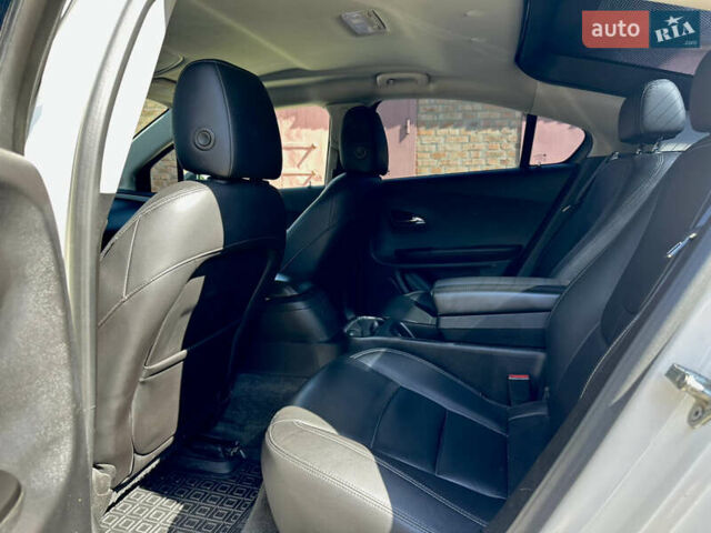 Білий Шевроле Вольт, об'ємом двигуна 1.4 л та пробігом 192 тис. км за 9300 $, фото 1 на Automoto.ua