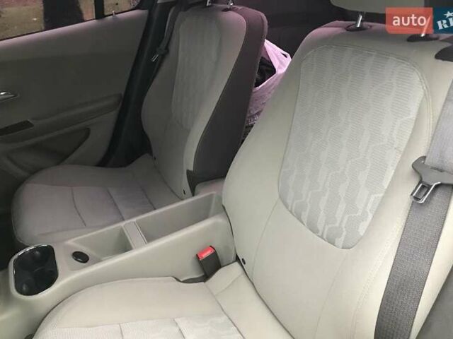 Белый Шевроле Вольт, объемом двигателя 1.4 л и пробегом 181 тыс. км за 11399 $, фото 12 на Automoto.ua