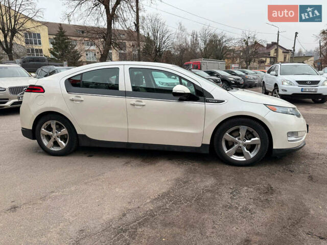 Белый Шевроле Вольт, объемом двигателя 1.4 л и пробегом 212 тыс. км за 10290 $, фото 6 на Automoto.ua