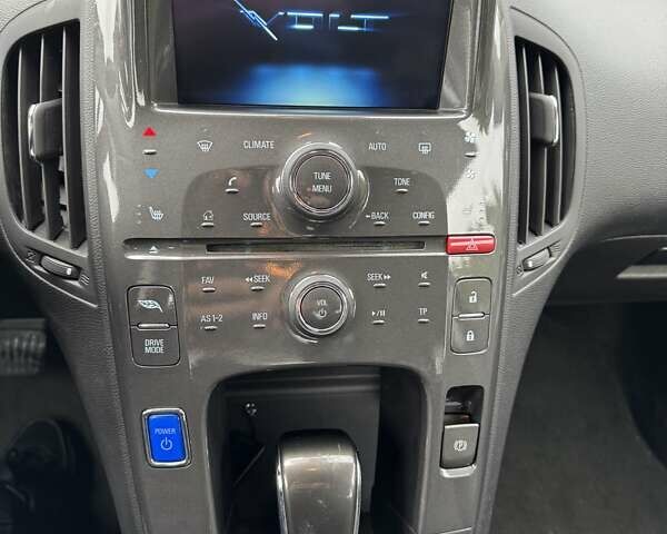 Шевроле Вольт 2014 в Черкассах на Automoto.ua Белый Шевроле Вольт, объемом двигателя 1.4 л и пробегом 130 тыс. км за 10300 $, фото 10 на Automoto.ua
