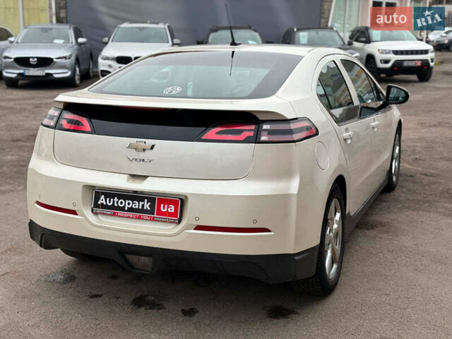 Белый Шевроле Вольт, объемом двигателя 1.4 л и пробегом 212 тыс. км за 10290 $, фото 5 на Automoto.ua