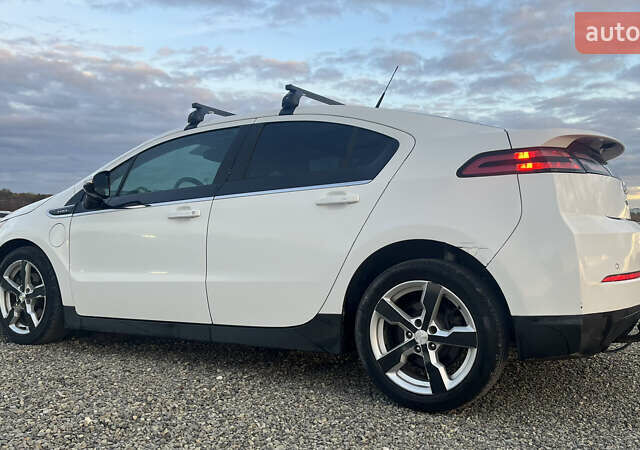 Белый Шевроле Вольт, объемом двигателя 1.4 л и пробегом 177 тыс. км за 8300 $, фото 4 на Automoto.ua