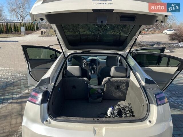 Белый Шевроле Вольт, объемом двигателя 1.4 л и пробегом 92 тыс. км за 12500 $, фото 44 на Automoto.ua