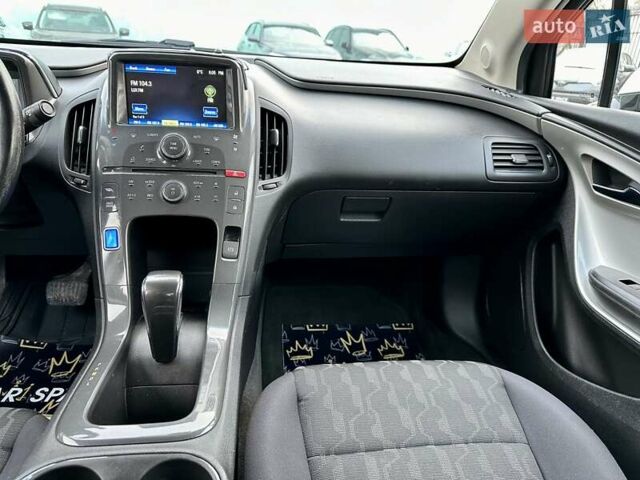 Белый Шевроле Вольт, объемом двигателя 1.4 л и пробегом 318 тыс. км за 9450 $, фото 18 на Automoto.ua