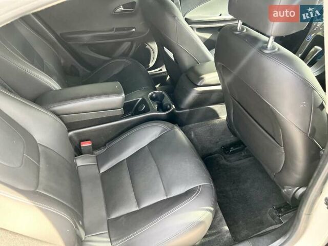 Белый Шевроле Вольт, объемом двигателя 1.4 л и пробегом 120 тыс. км за 12999 $, фото 14 на Automoto.ua