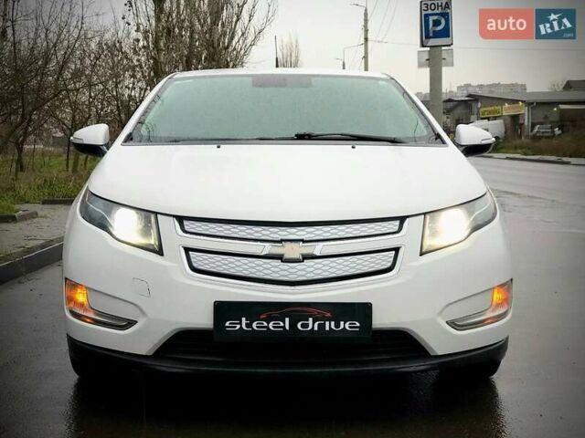Белый Шевроле Вольт, объемом двигателя 1.4 л и пробегом 181 тыс. км за 11399 $, фото 1 на Automoto.ua
