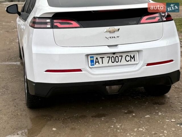 Белый Шевроле Вольт, объемом двигателя 1.4 л и пробегом 230 тыс. км за 10300 $, фото 6 на Automoto.ua