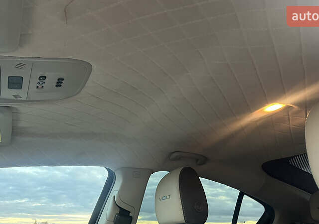 Белый Шевроле Вольт, объемом двигателя 1.4 л и пробегом 177 тыс. км за 8300 $, фото 17 на Automoto.ua