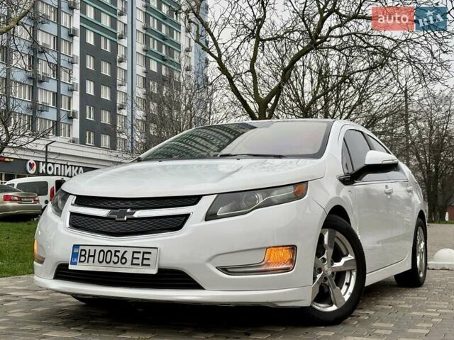 Белый Шевроле Вольт, объемом двигателя 1.4 л и пробегом 85 тыс. км за 9999 $, фото 14 на Automoto.ua