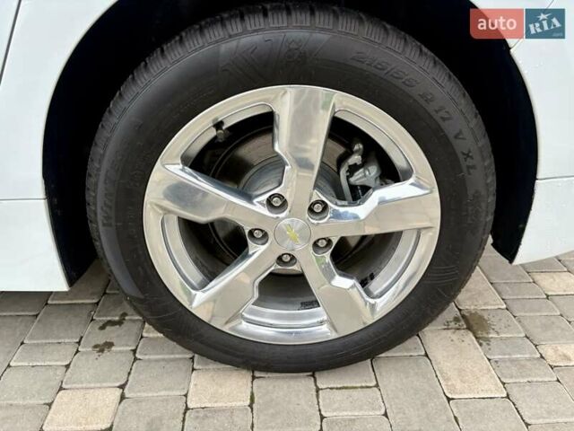 Белый Шевроле Вольт, объемом двигателя 1.4 л и пробегом 85 тыс. км за 9999 $, фото 29 на Automoto.ua