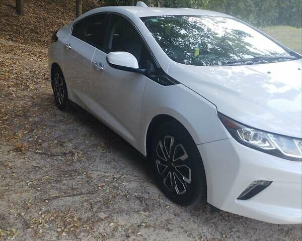 Белый Шевроле Вольт, объемом двигателя 1.5 л и пробегом 160 тыс. км за 14000 $, фото 17 на Automoto.ua