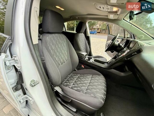 Белый Шевроле Вольт, объемом двигателя 1.4 л и пробегом 85 тыс. км за 9999 $, фото 38 на Automoto.ua