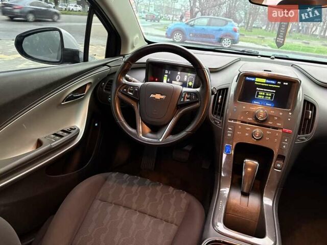 Белый Шевроле Вольт, объемом двигателя 1.4 л и пробегом 85 тыс. км за 9999 $, фото 24 на Automoto.ua