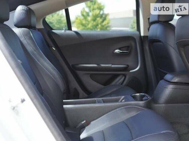 Білий Шевроле Вольт, об'ємом двигуна 0 л та пробігом 110 тис. км за 2500 $, фото 28 на Automoto.ua