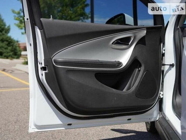 Білий Шевроле Вольт, об'ємом двигуна 0 л та пробігом 110 тис. км за 2500 $, фото 7 на Automoto.ua
