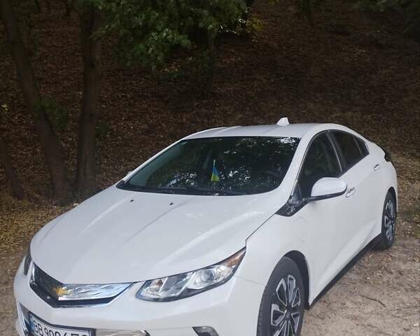 Белый Шевроле Вольт, объемом двигателя 1.5 л и пробегом 160 тыс. км за 14000 $, фото 6 на Automoto.ua