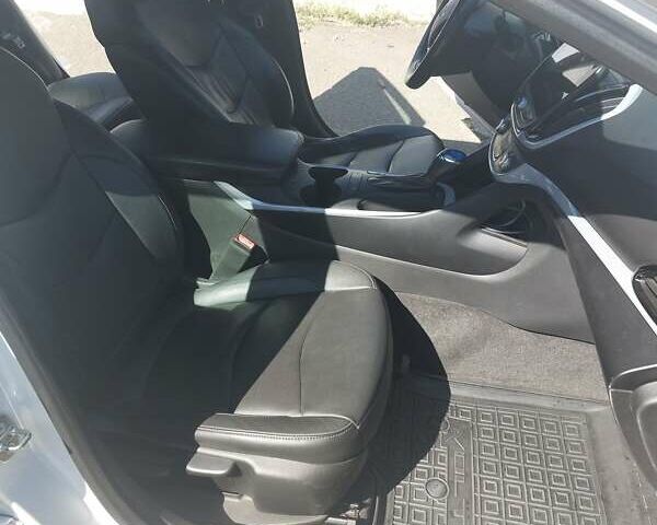 Белый Шевроле Вольт, объемом двигателя 1.5 л и пробегом 110 тыс. км за 14900 $, фото 15 на Automoto.ua