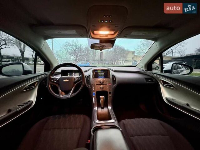 Белый Шевроле Вольт, объемом двигателя 1.4 л и пробегом 85 тыс. км за 9999 $, фото 63 на Automoto.ua