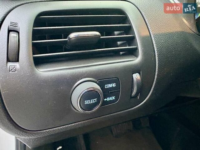 Белый Шевроле Вольт, объемом двигателя 1.4 л и пробегом 85 тыс. км за 9999 $, фото 41 на Automoto.ua