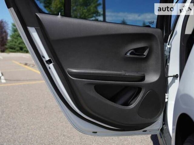 Білий Шевроле Вольт, об'ємом двигуна 0 л та пробігом 110 тис. км за 2500 $, фото 22 на Automoto.ua