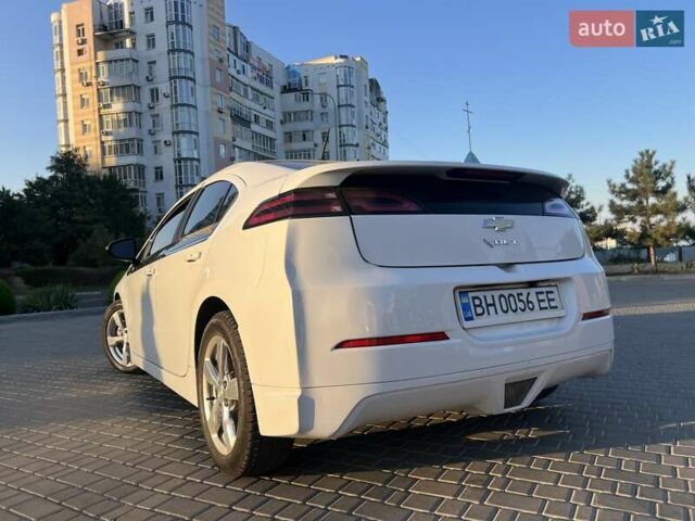 Белый Шевроле Вольт, объемом двигателя 1.4 л и пробегом 85 тыс. км за 9700 $, фото 7 на Automoto.ua