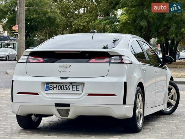 Белый Шевроле Вольт, объемом двигателя 1.4 л и пробегом 85 тыс. км за 9999 $, фото 18 на Automoto.ua
