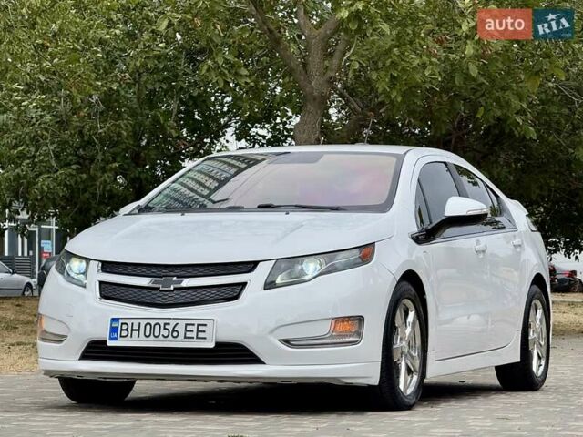 Белый Шевроле Вольт, объемом двигателя 1.4 л и пробегом 85 тыс. км за 9999 $, фото 3 на Automoto.ua