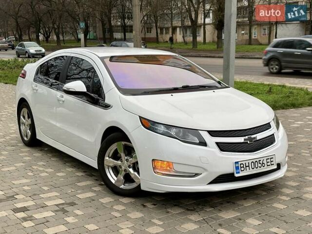 Белый Шевроле Вольт, объемом двигателя 1.4 л и пробегом 85 тыс. км за 9999 $, фото 3 на Automoto.ua