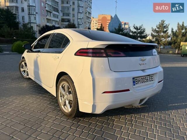 Белый Шевроле Вольт, объемом двигателя 1.4 л и пробегом 85 тыс. км за 9700 $, фото 8 на Automoto.ua