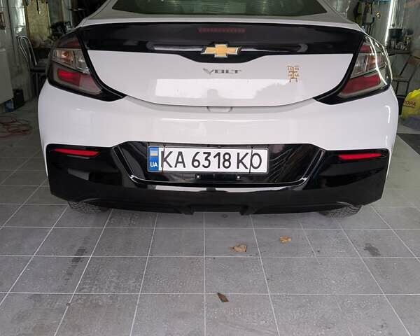 Белый Шевроле Вольт, объемом двигателя 0 л и пробегом 137 тыс. км за 13500 $, фото 12 на Automoto.ua