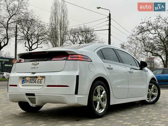Белый Шевроле Вольт, объемом двигателя 1.4 л и пробегом 85 тыс. км за 9999 $, фото 9 на Automoto.ua