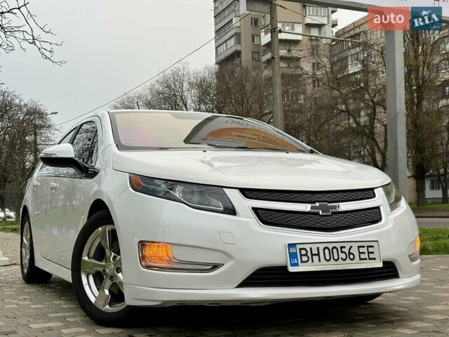 Белый Шевроле Вольт, объемом двигателя 1.4 л и пробегом 85 тыс. км за 9999 $, фото 6 на Automoto.ua