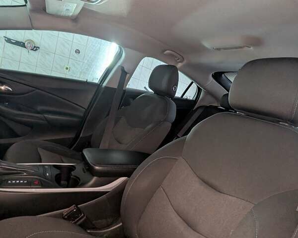 Белый Шевроле Вольт, объемом двигателя 0 л и пробегом 137 тыс. км за 13500 $, фото 9 на Automoto.ua