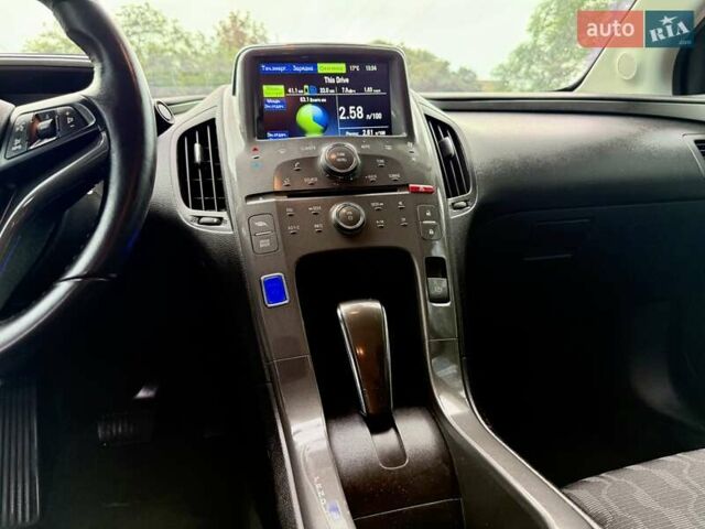 Белый Шевроле Вольт, объемом двигателя 1.4 л и пробегом 85 тыс. км за 9999 $, фото 66 на Automoto.ua