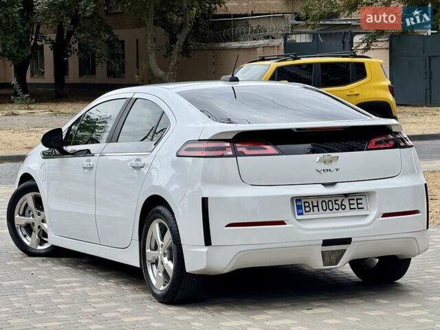 Белый Шевроле Вольт, объемом двигателя 1.4 л и пробегом 85 тыс. км за 9999 $, фото 17 на Automoto.ua