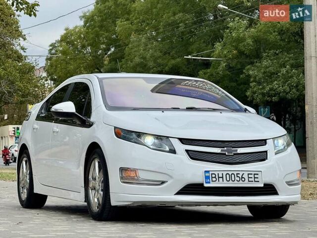 Белый Шевроле Вольт, объемом двигателя 1.4 л и пробегом 85 тыс. км за 9999 $, фото 4 на Automoto.ua