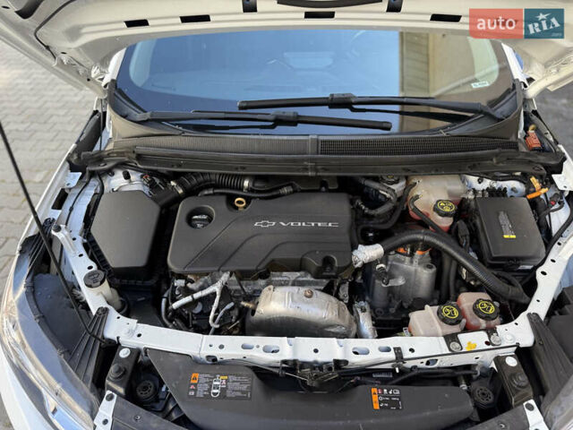 Белый Шевроле Вольт, объемом двигателя 1.49 л и пробегом 119 тыс. км за 13000 $, фото 10 на Automoto.ua