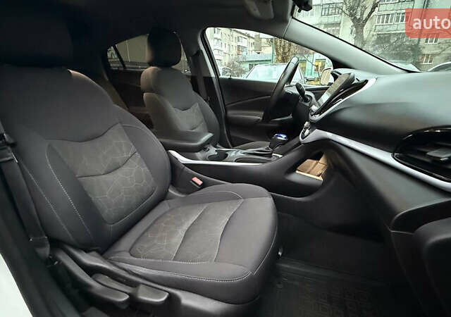 Білий Шевроле Вольт, об'ємом двигуна 1.49 л та пробігом 93 тис. км за 14900 $, фото 25 на Automoto.ua