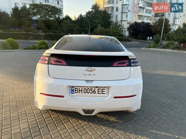 Белый Шевроле Вольт, объемом двигателя 1.4 л и пробегом 85 тыс. км за 9700 $, фото 6 на Automoto.ua