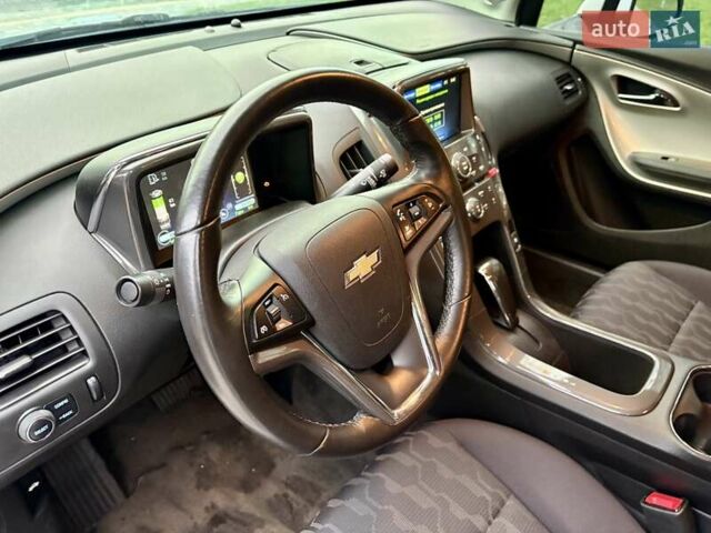 Белый Шевроле Вольт, объемом двигателя 1.4 л и пробегом 85 тыс. км за 9999 $, фото 39 на Automoto.ua