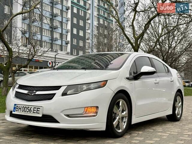 Белый Шевроле Вольт, объемом двигателя 1.4 л и пробегом 85 тыс. км за 9999 $, фото 75 на Automoto.ua