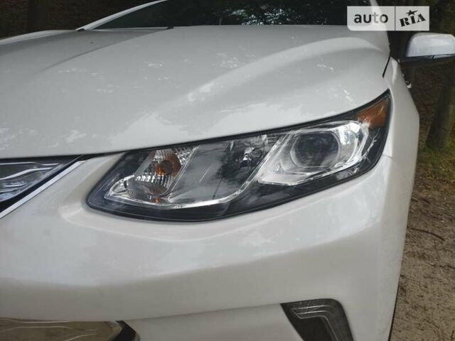 Белый Шевроле Вольт, объемом двигателя 1.5 л и пробегом 160 тыс. км за 14000 $, фото 24 на Automoto.ua